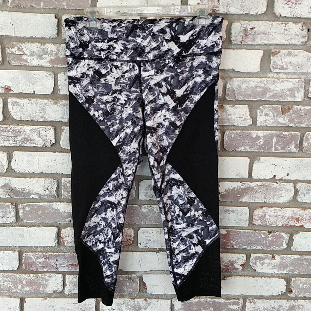 Gap Fit Capri Leggings